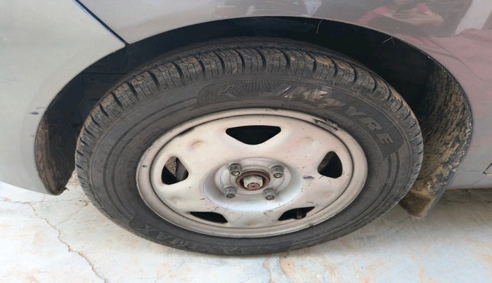 2012 Chevrolet Beat LS PETROL, Petrol, Manual, 55,916 km, tyre