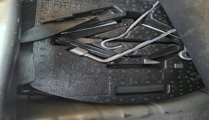 2012 Chevrolet Beat LS PETROL, Petrol, Manual, 55,916 km, tyre