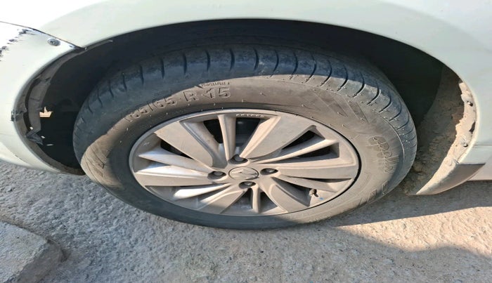 2015 Maruti Swift ZDI, Diesel, Manual, 1,24,256 km, tyre