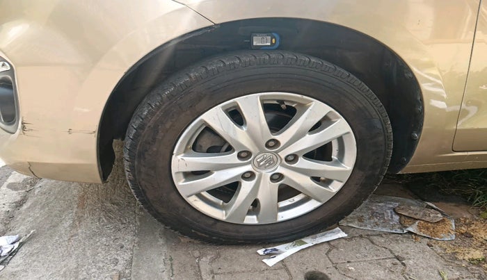 2016 Maruti Ertiga ZXI, Petrol, Manual, 93,292 km, tyre