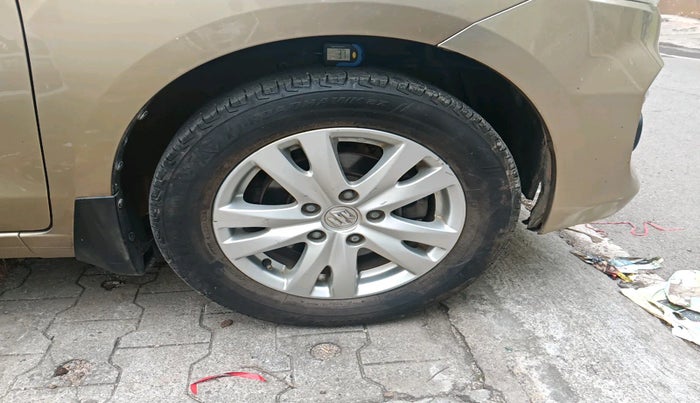 2016 Maruti Ertiga ZXI, Petrol, Manual, 93,292 km, tyre
