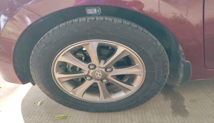 2015 Hyundai Grand i10 ASTA (O) 1.2 KAPPA VTVT, Petrol, Manual, 1,17,678 km, tyre