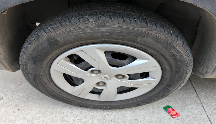 2018 Renault Kwid RXL, Petrol, Manual, 82,873 km, tyre