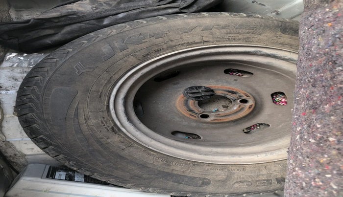 2018 Renault Kwid RXL, Petrol, Manual, 82,873 km, tyre