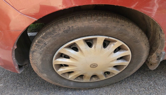 2011 Hyundai i10 MAGNA 1.2, Petrol, Manual, 68,958 km, tyre