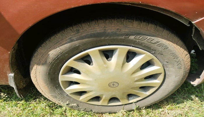 2011 Hyundai i10 MAGNA 1.2, Petrol, Manual, 68,958 km, tyre