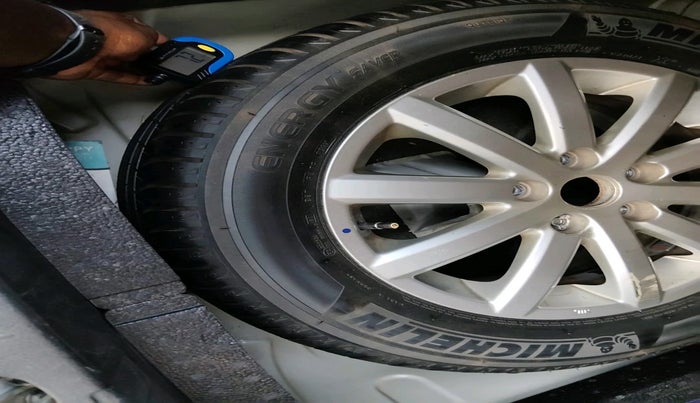 2010 Maruti SX4 ZXI, Petrol, Manual, 1,26,208 km, tyre