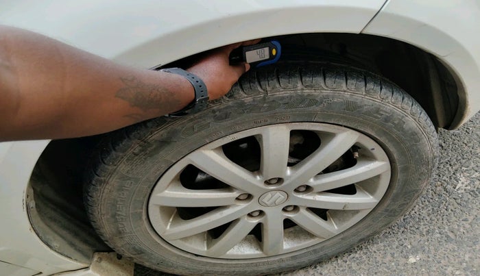 2010 Maruti SX4 ZXI, Petrol, Manual, 1,26,208 km, tyre
