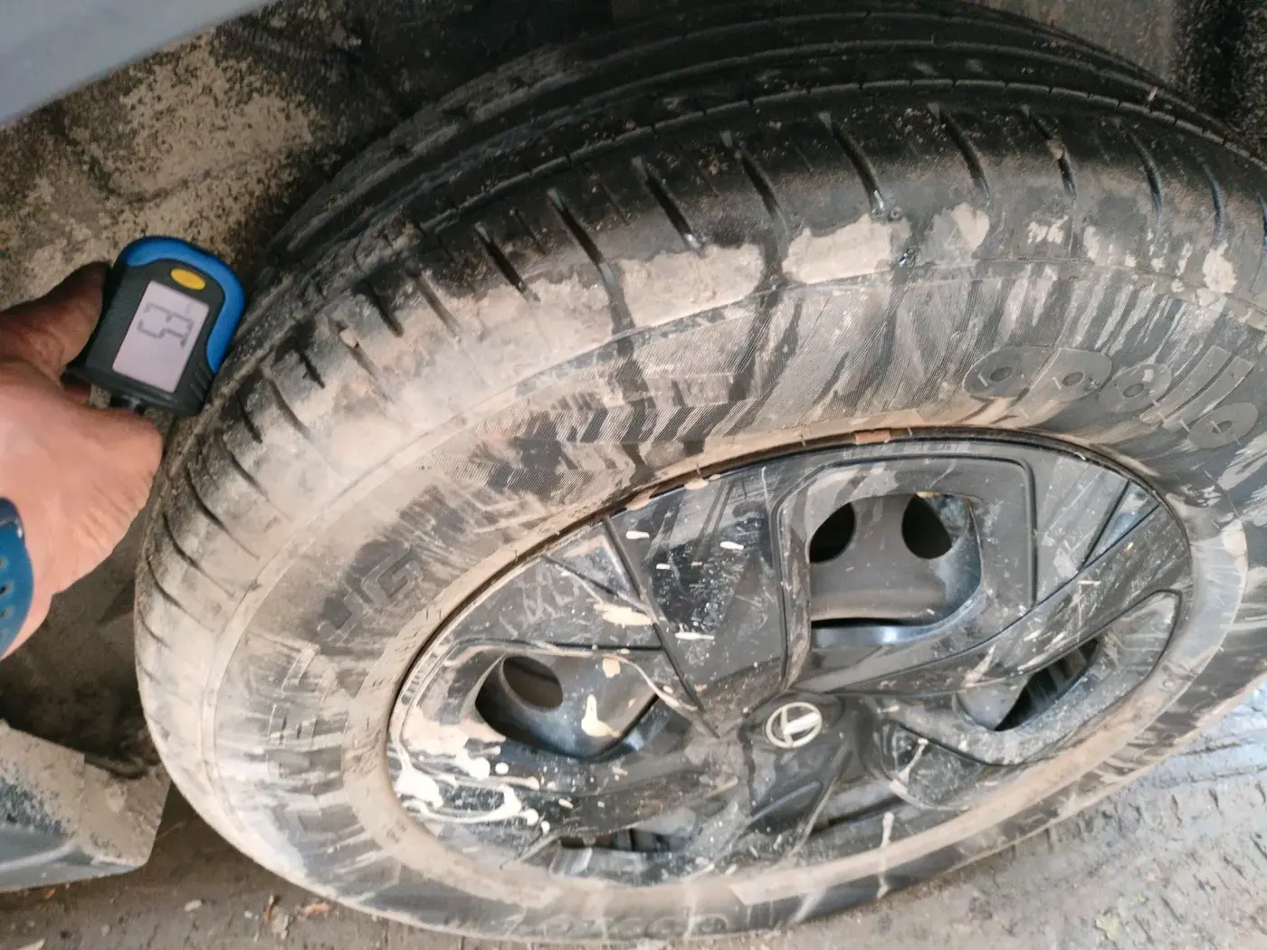 2023 Tata PUNCH PURE MT, Petrol, Manual, 15,764 km, tyre