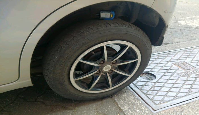 2012 Maruti Wagon R 1.0 LXI, Petrol, Manual, 60,793 km, tyre