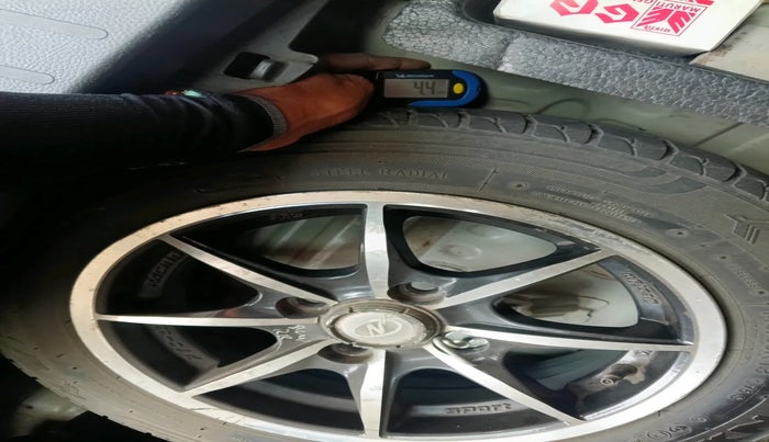 2012 Maruti Wagon R 1.0 LXI, Petrol, Manual, 60,793 km, tyre