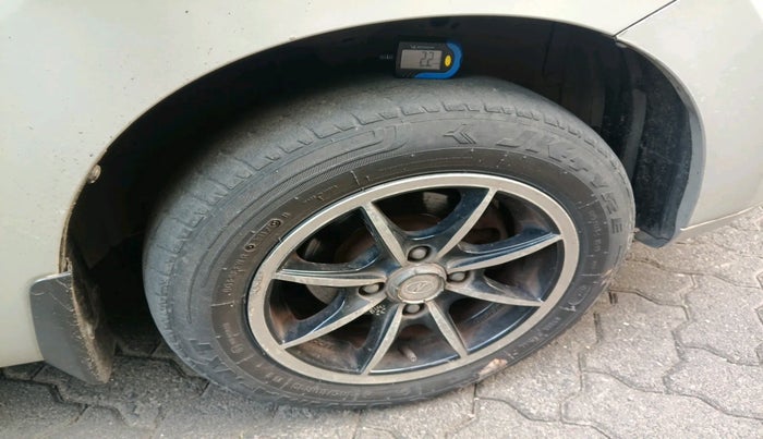 2012 Maruti Wagon R 1.0 LXI, Petrol, Manual, 60,793 km, tyre