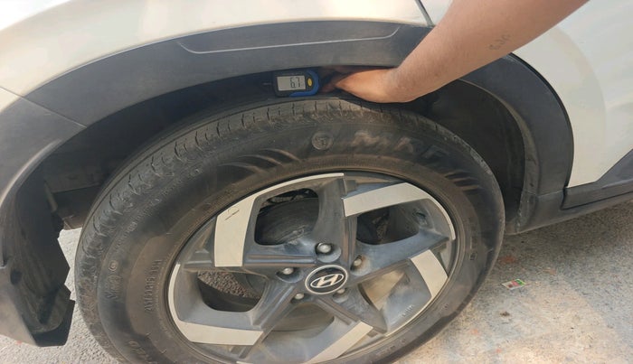 2019 Hyundai VENUE SX PLUS 1.0 TURBO DCT, Petrol, Automatic, 68,188 km, tyre