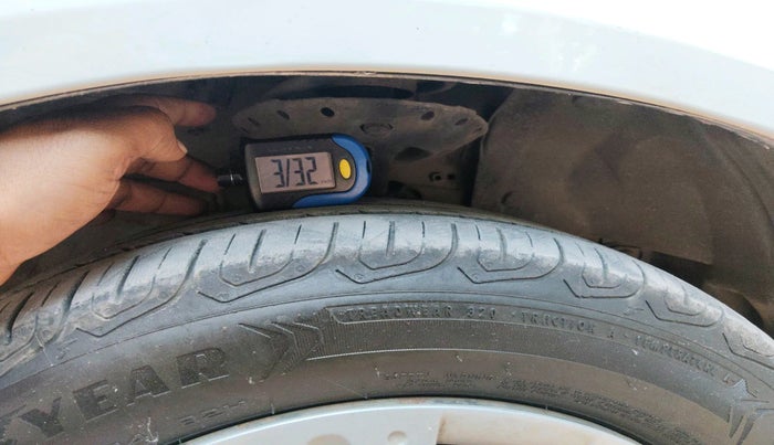 2013 Honda Amaze 1.2L I-VTEC S AT, Petrol, Automatic, 88,807 km, tyre