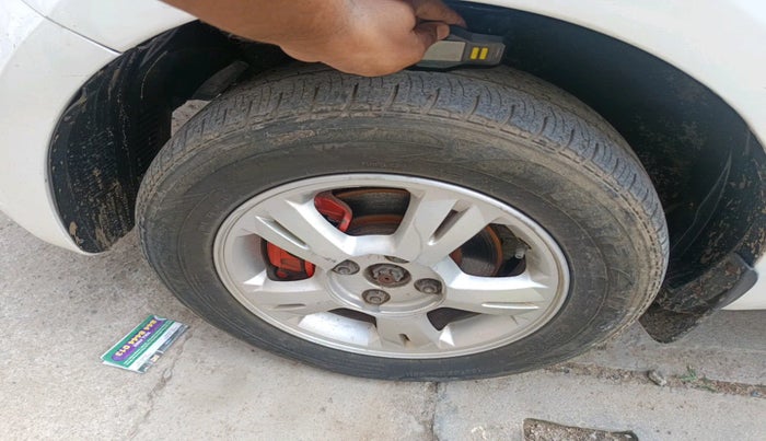 2010 Hyundai i20 ASTA 1.4 CRDI, Diesel, Manual, 83,209 km, tyre