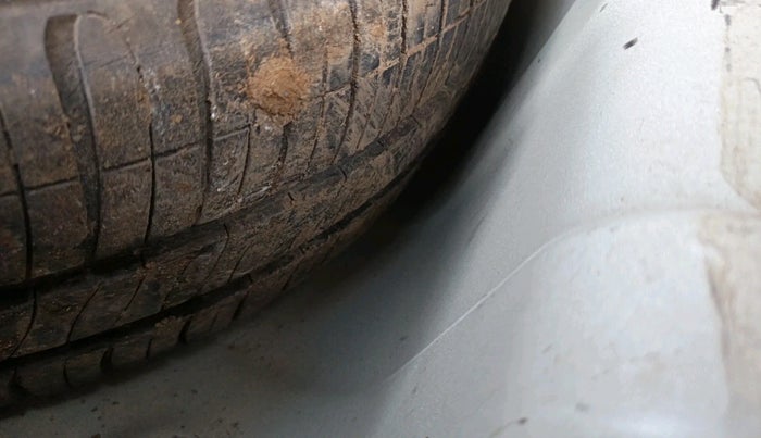 2010 Hyundai i20 ASTA 1.4 CRDI, Diesel, Manual, 83,209 km, tyre