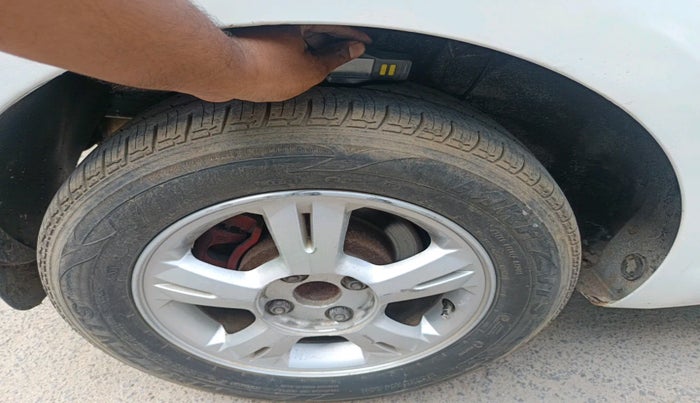 2010 Hyundai i20 ASTA 1.4 CRDI, Diesel, Manual, 83,209 km, tyre