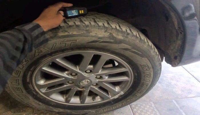 2012 Toyota Fortuner 3.0 4X2 AT, Diesel, Automatic, 1,35,508 km, tyre