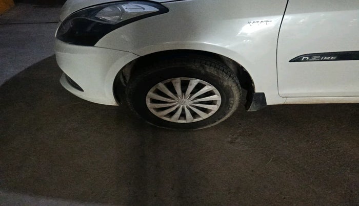 2016 Maruti Swift Dzire VXI, Petrol, Manual, 70,123 km, tyre