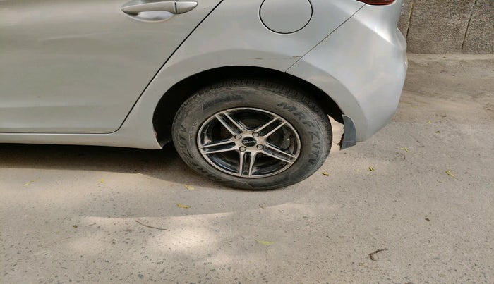 2019 Hyundai Elite i20 MAGNA PLUS 1.2, Petrol, Manual, 1,28,208 km, tyre