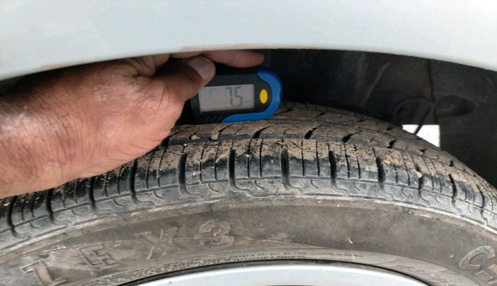 2017 Hyundai Grand i10 SPORTZ 1.2 KAPPA VTVT, Petrol, Manual, 26,009 km, tyre