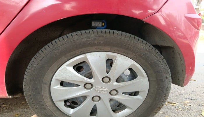 2011 Hyundai i10 SPORTZ 1.2 AT, Petrol, Automatic, 57,447 km, tyre