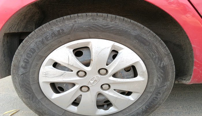 2011 Hyundai i10 SPORTZ 1.2 AT, Petrol, Automatic, 57,447 km, tyre