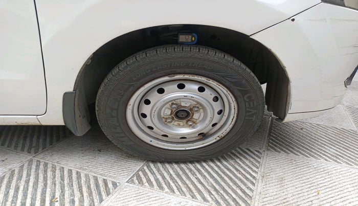 2011 Maruti Wagon R 1.0 LXI CNG, Petrol, Manual, 1,06,191 km, tyre