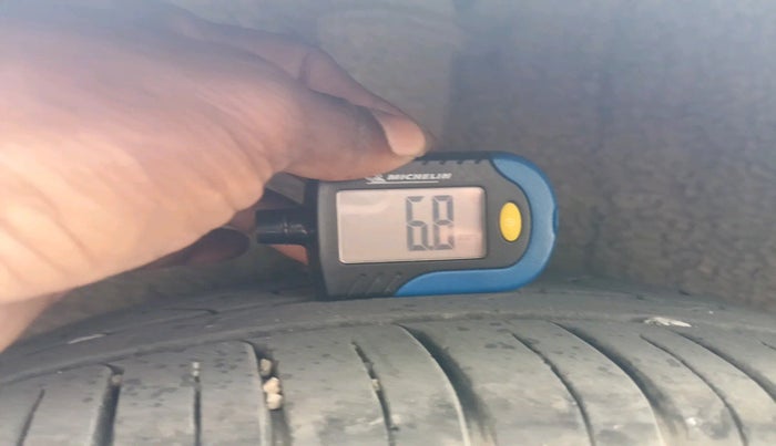 2023 Hyundai NEW I20 ASTA (O) 1.2 IVT, Petrol, Automatic, 13,116 km, tyre