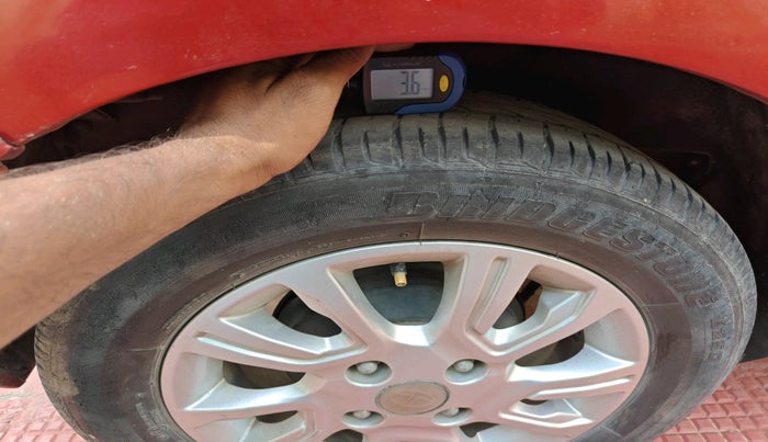 2017 Tata Tiago XZA PETROL, Petrol, Automatic, 1,01,721 km, tyre