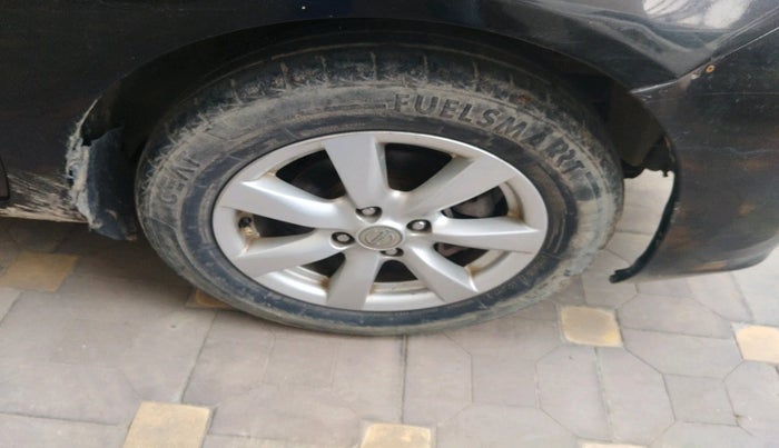 2013 Nissan Sunny XV DIESEL, Diesel, Manual, 1,38,018 km, tyre