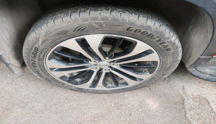 2021 MG HECTOR PLUS SHARP 1.5 PETROL TURBO HYBRID MT 6-STR, Petrol, Manual, 26,330 km, tyre
