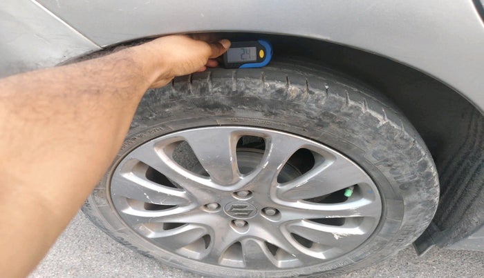 2016 Maruti Baleno ZETA PETROL 1.2, Petrol, Manual, 1,03,939 km, tyre