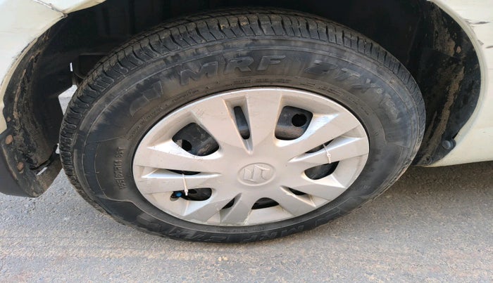 2012 Maruti Swift Dzire VDI, Diesel, Manual, 1,71,133 km, tyre