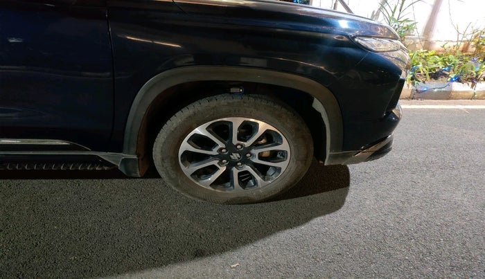 2023 Maruti Grand Vitara ZETA SMART HYBRID AT, Petrol, Automatic, 38,204 km, tyre