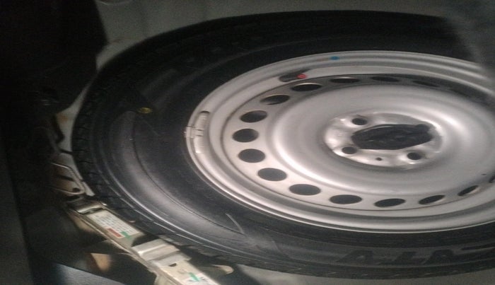 2017 Maruti Baleno SIGMA PETROL 1.2, Petrol, Manual, 45,184 km, tyre