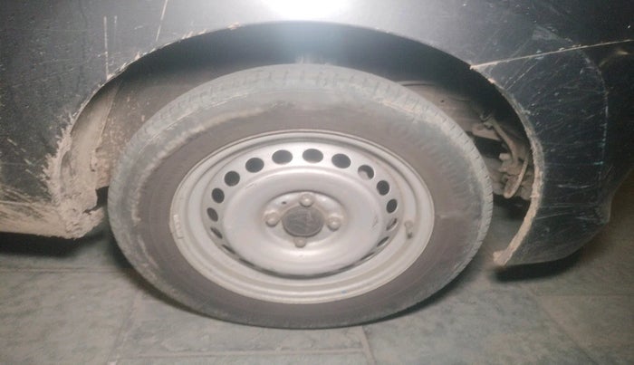 2017 Maruti Baleno SIGMA PETROL 1.2, Petrol, Manual, 45,184 km, tyre