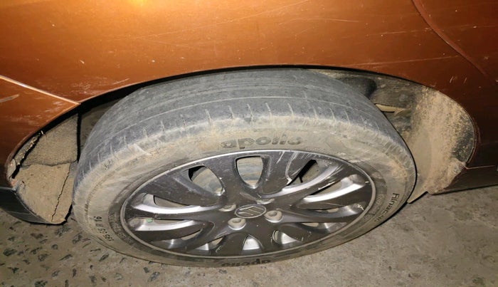 2017 Maruti Baleno ALPHA PETROL 1.2, Petrol, Manual, 1,29,818 km, tyre