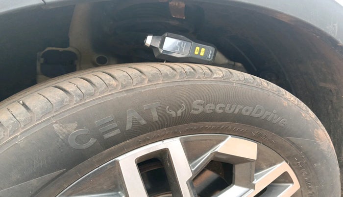 2023 Hyundai VENUE SX 1.0 (O) TURBO IMT, Petrol, Manual, 14,715 km, tyre