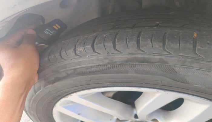2013 BMW X3 XDRIVE 20D, Diesel, Automatic, 1,98,957 km, tyre