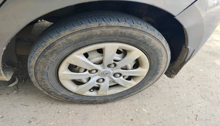 2013 Hyundai Eon D-LITE+, Petrol, Manual, 99,801 km, tyre