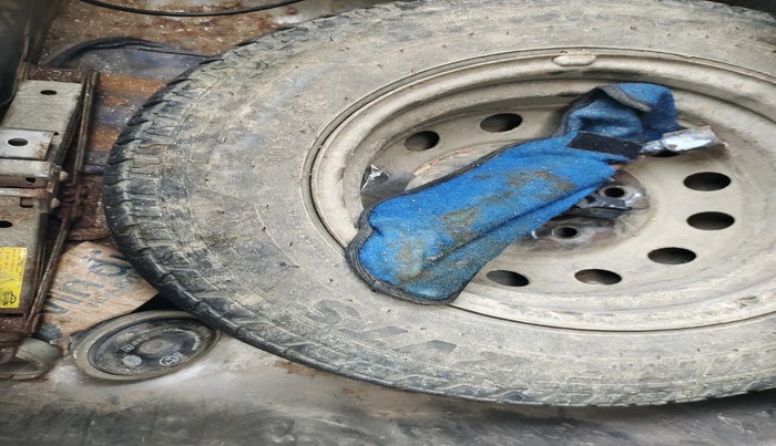 2013 Hyundai Eon D-LITE+, Petrol, Manual, 99,801 km, tyre