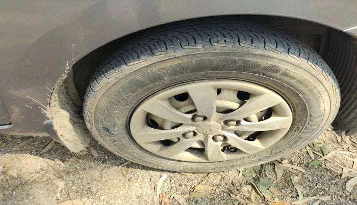 2013 Hyundai Eon D-LITE+, Petrol, Manual, 99,801 km, tyre