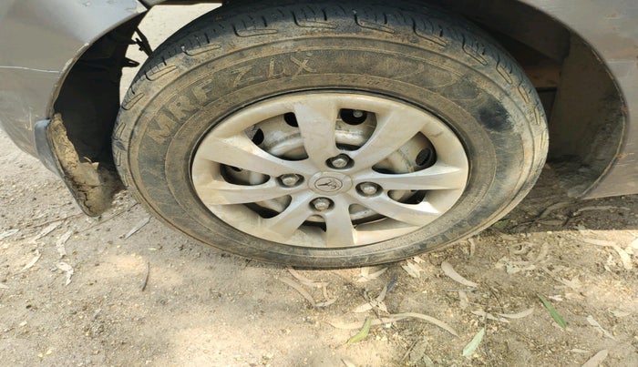 2013 Hyundai Eon D-LITE+, Petrol, Manual, 99,801 km, tyre