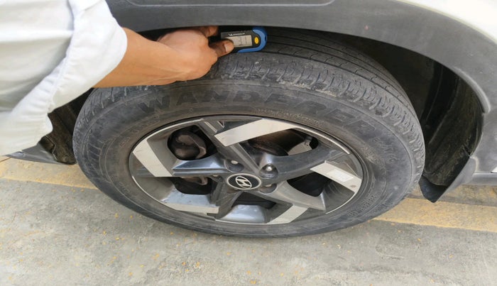 2021 Hyundai VENUE SX 1.0 TURBO, Petrol, Manual, 48,298 km, tyre