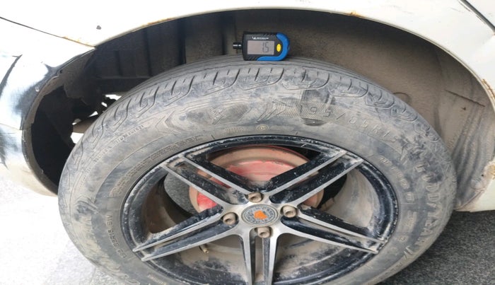 2016 Maruti Swift LXI (O), Petrol, Manual, 95,151 km, tyre