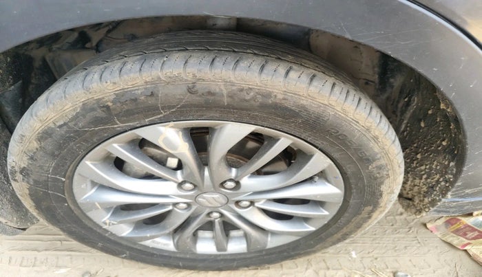 2017 Maruti S Cross ALPHA 1.6, Diesel, Manual, 82,565 km, tyre