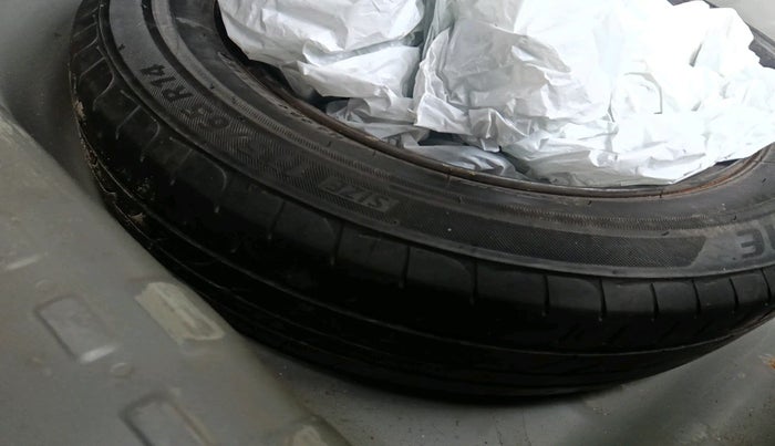 2015 Honda Amaze 1.2L I-VTEC E, Petrol, Manual, 59,092 km, tyre