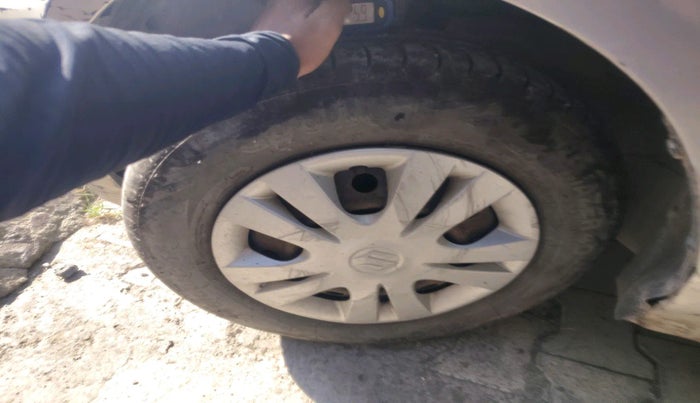 2013 Maruti Swift Dzire VXI, Petrol, Manual, 62,500 km, tyre