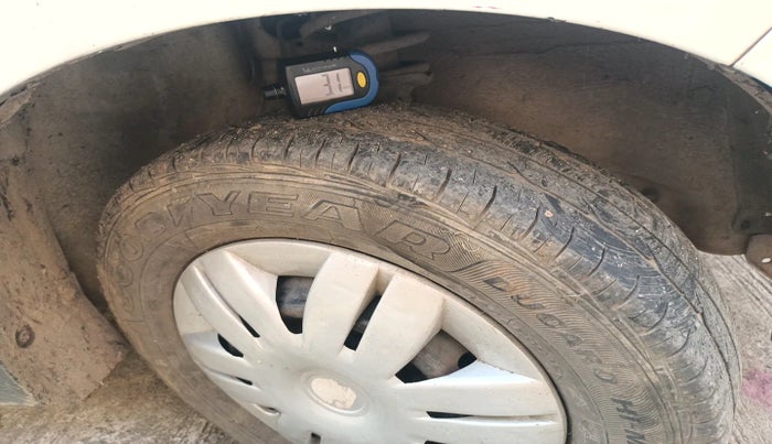2018 Maruti Alto 800 VXI, Petrol, Manual, 61,733 km, tyre